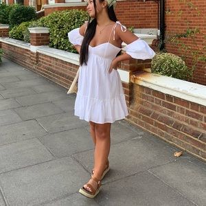 Forever 21 White Minidress with Puffed Sleeves | Size Small